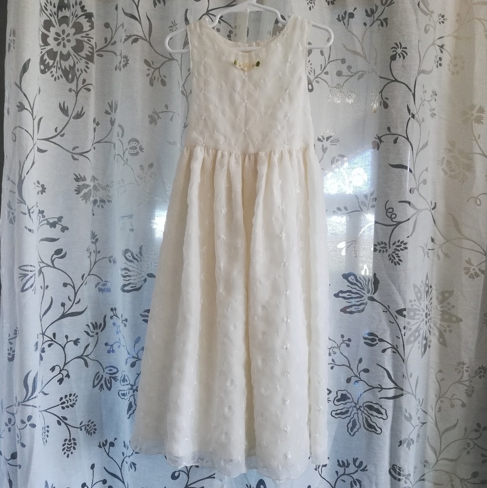 3/15🌠Beautiful Girls White Embroidered Dress
